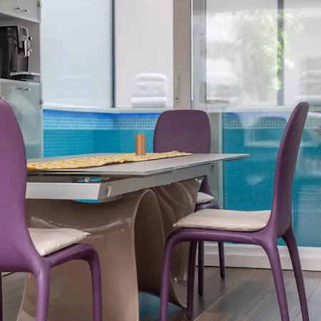 Pensionat Luxury Apartman Martinis With Pool
