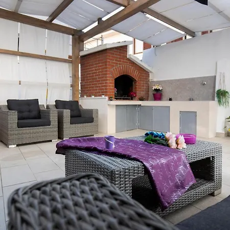 Pensionat Luxury Apartman Martinis With Pool Split